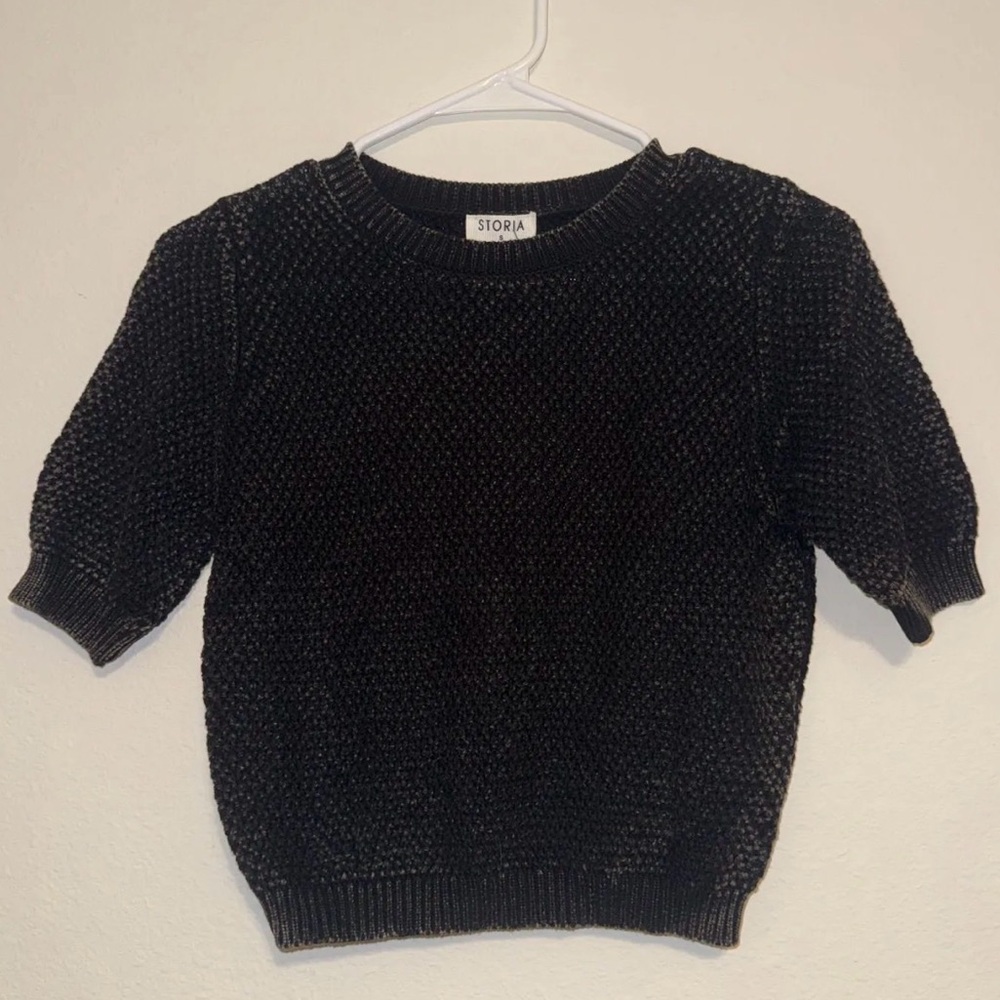 Storia Washed Black Short-Sleeve Knit Sweater